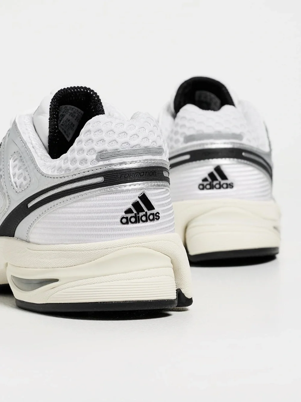 adidas Adistar Control 5 Sneakers